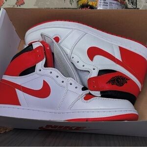 Nike Air Jordan 1 Retro High OG White Red Sneakers